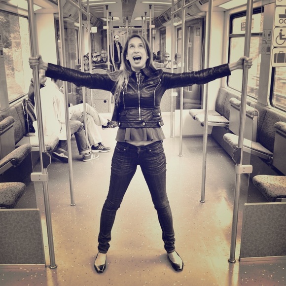 Meet your Posher - Picture 1 of 3